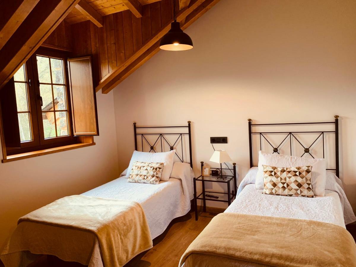 Casa Lixa Hotel Rural Albergue Las Herrerias Luaran gambar